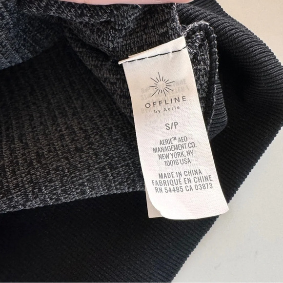 Aerie- Offline- Ribbed- Long sleeve top-Athleisure-Crop- Workout- Women’s Small - Picture 10 of 13